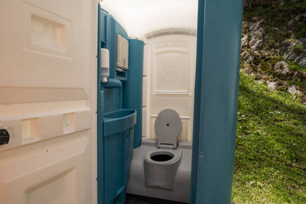 Best Temporary restroom rental  in Santa Claus, IN